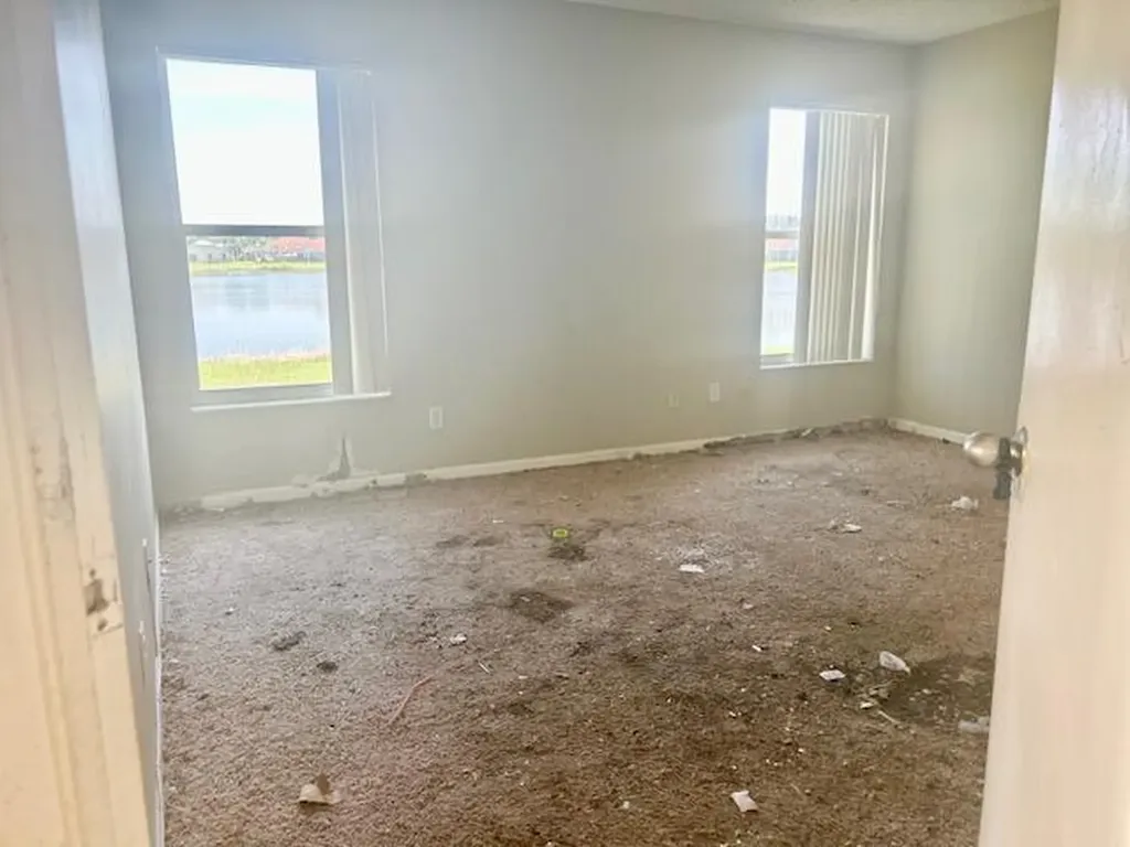 8820 N Lake Park Circle Circle N Davie FL 33328
