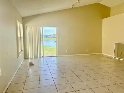 8820 N Lake Park Circle Circle N Davie FL 33328