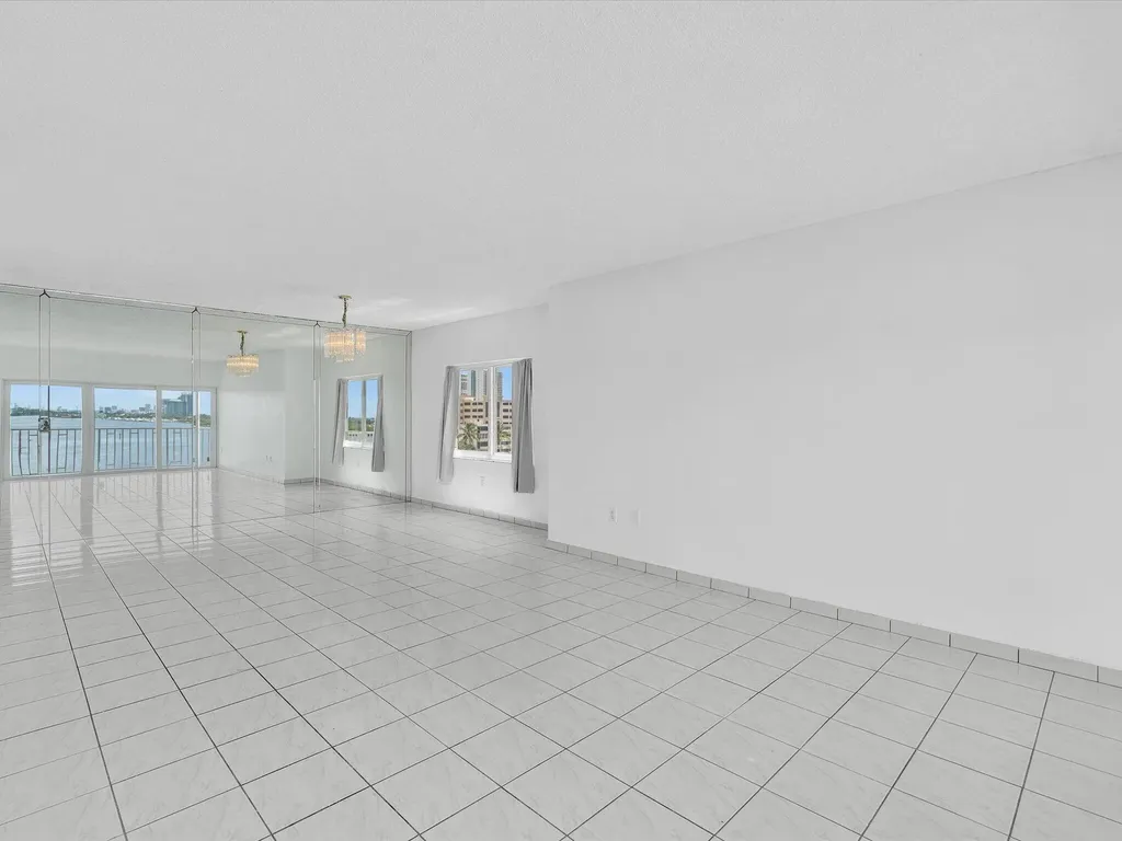 500 Bayview Drive Sunny Isles Beach FL 33160