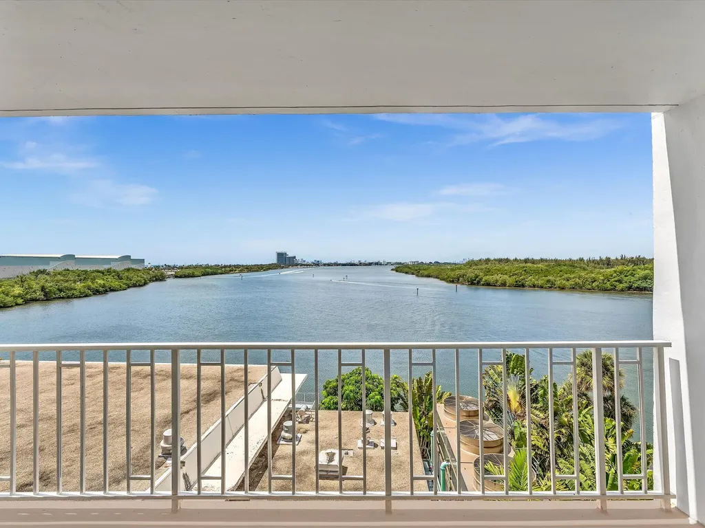 500 Bayview Drive Sunny Isles Beach FL 33160