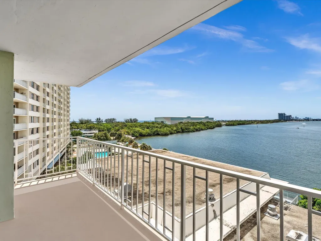 500 Bayview Drive Sunny Isles Beach FL 33160