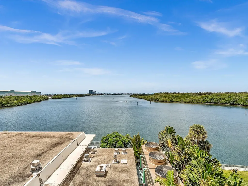 500 Bayview Drive Sunny Isles Beach FL 33160