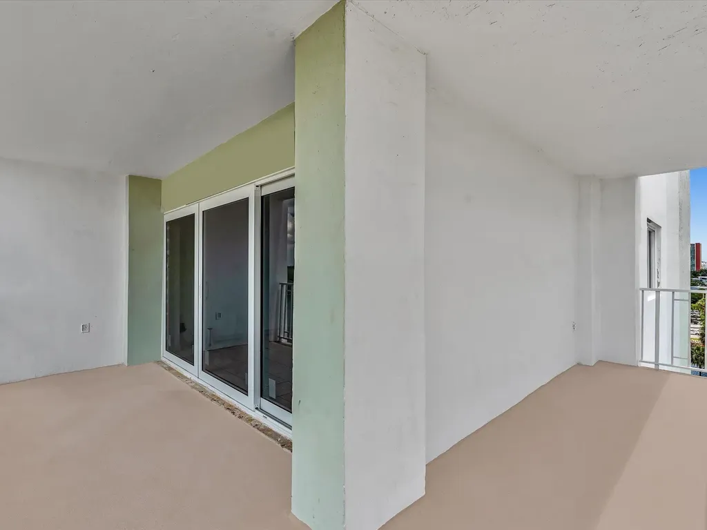 500 Bayview Drive Sunny Isles Beach FL 33160