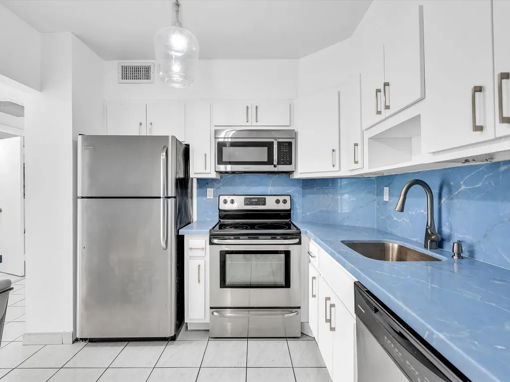 500 Bayview Drive Sunny Isles Beach FL 33160