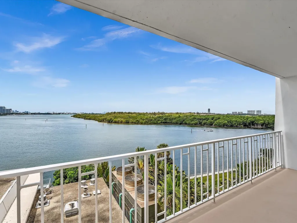 500 Bayview Drive Sunny Isles Beach FL 33160
