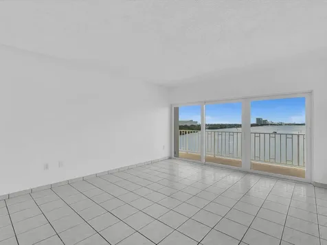 500 Bayview Drive Sunny Isles Beach FL 33160