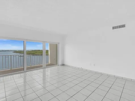 500 Bayview Drive Sunny Isles Beach FL 33160