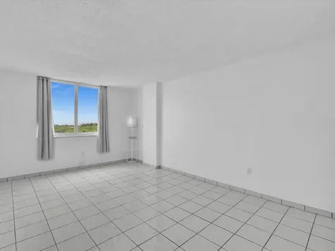 500 Bayview Drive Sunny Isles Beach FL 33160