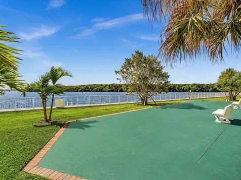 500 Bayview Drive Sunny Isles Beach FL 33160