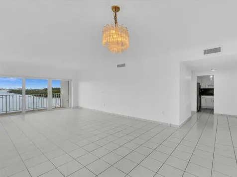500 Bayview Drive Sunny Isles Beach FL 33160