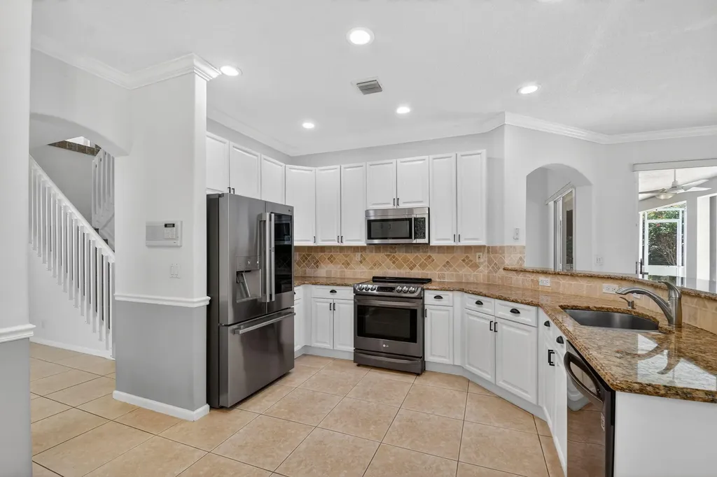 6283 Shadow Tree Lane Lake Worth FL 33463