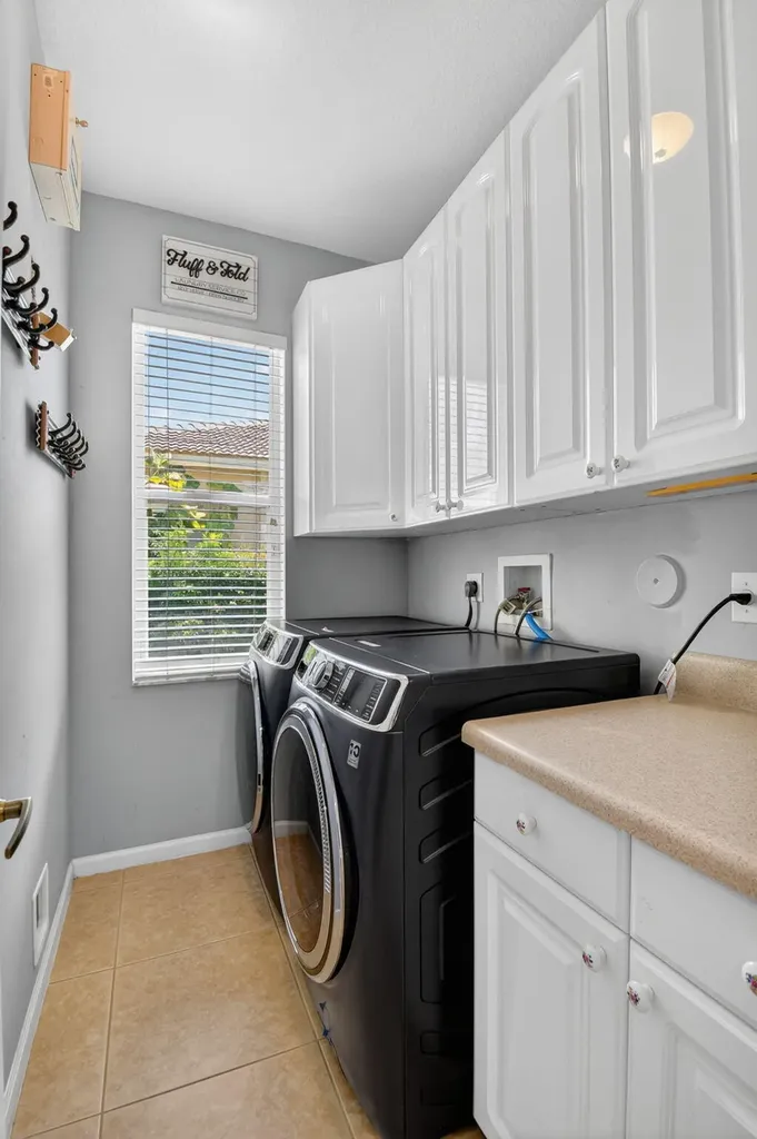 6283 Shadow Tree Lane Lake Worth FL 33463