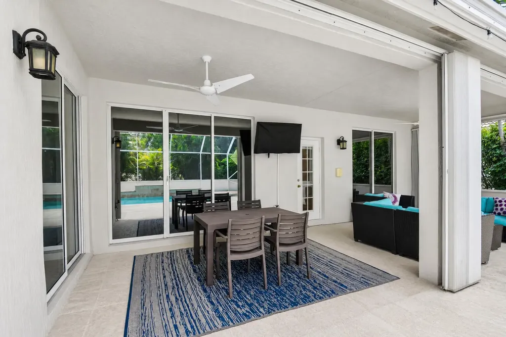 6283 Shadow Tree Lane Lake Worth FL 33463