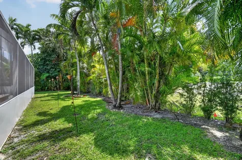 6283 Shadow Tree Lane Lake Worth FL 33463