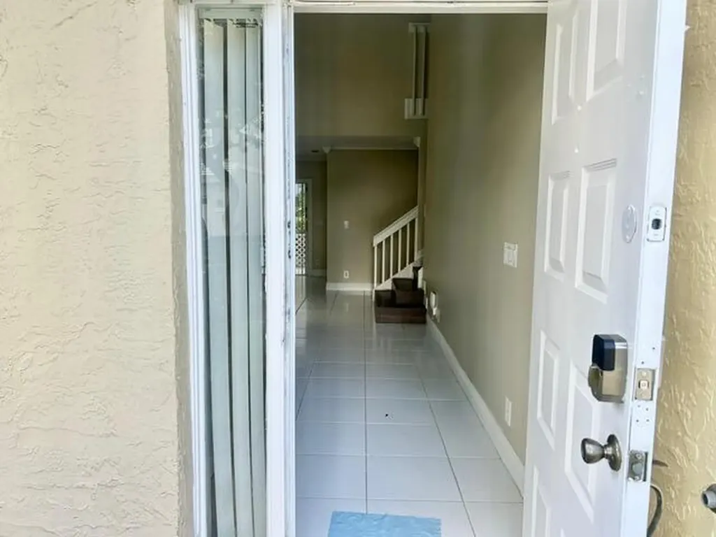9576 NW 8th Circle Plantation FL 33324