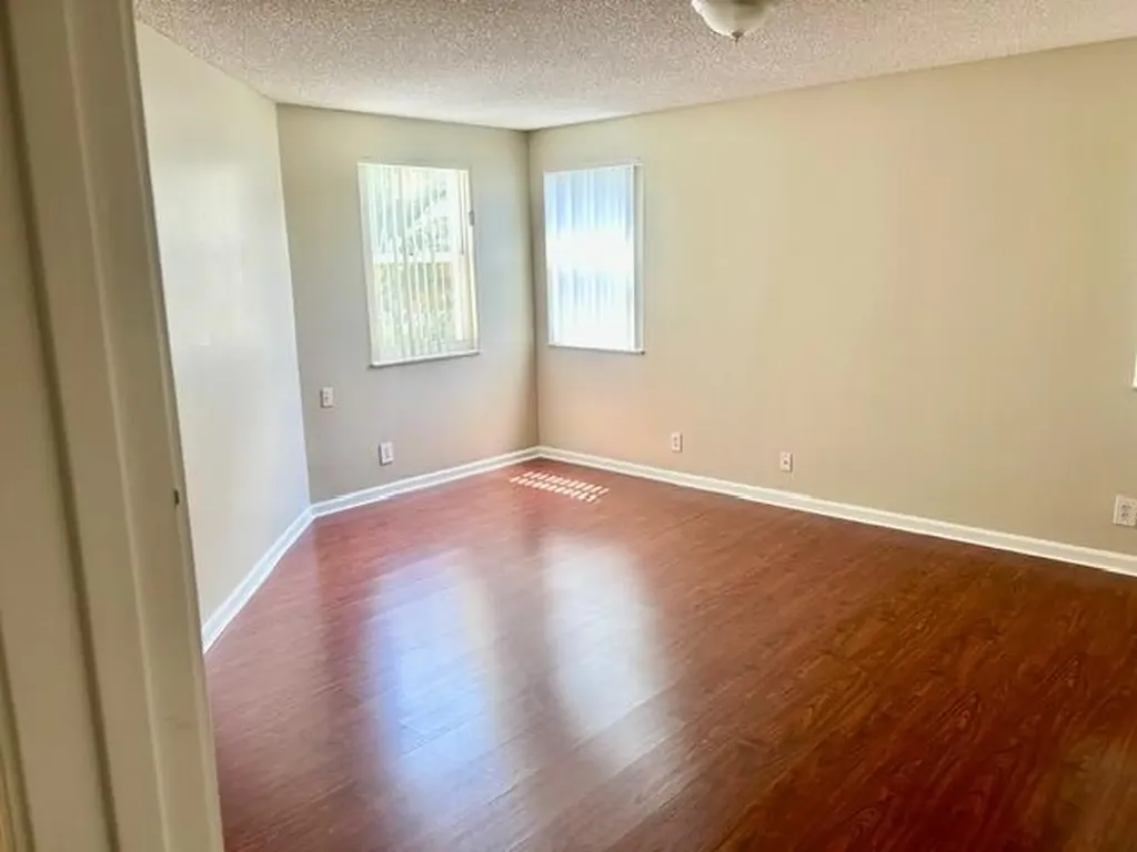9576 NW 8th Circle Plantation FL 33324