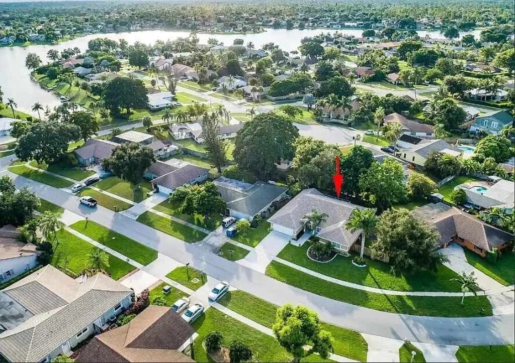 1251 Rowayton Circle Wellington FL 33414
