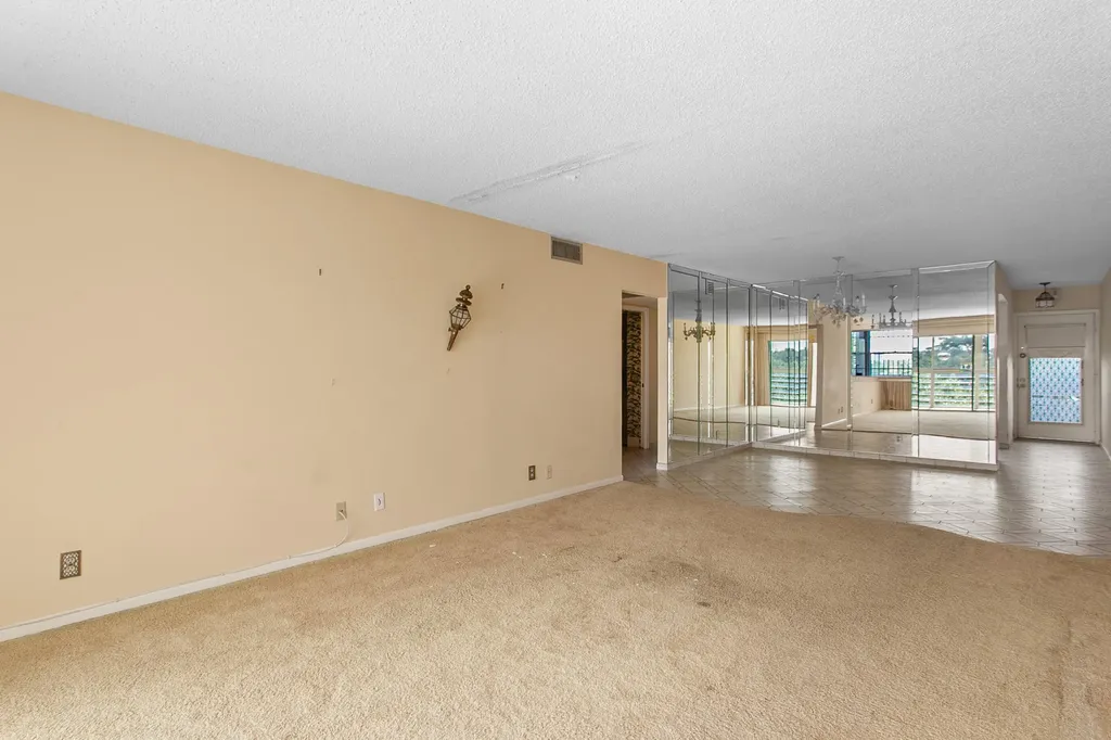 2502 Antigua Terrace Coconut Creek FL 33066