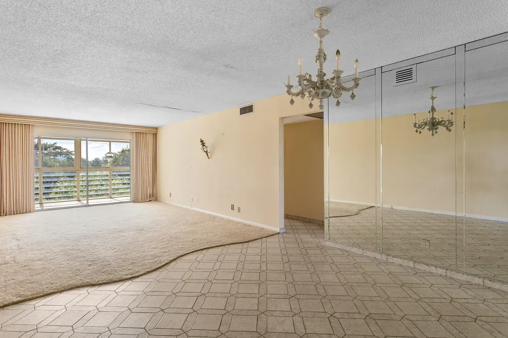 2502 Antigua Terrace Coconut Creek FL 33066