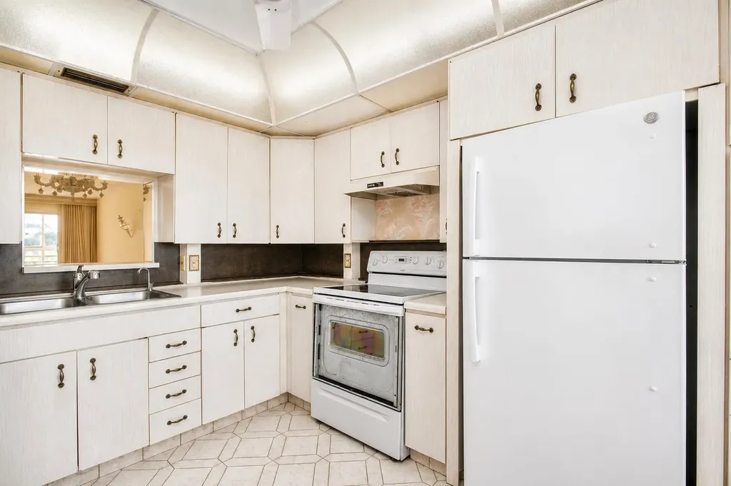 2502 Antigua Terrace Coconut Creek FL 33066