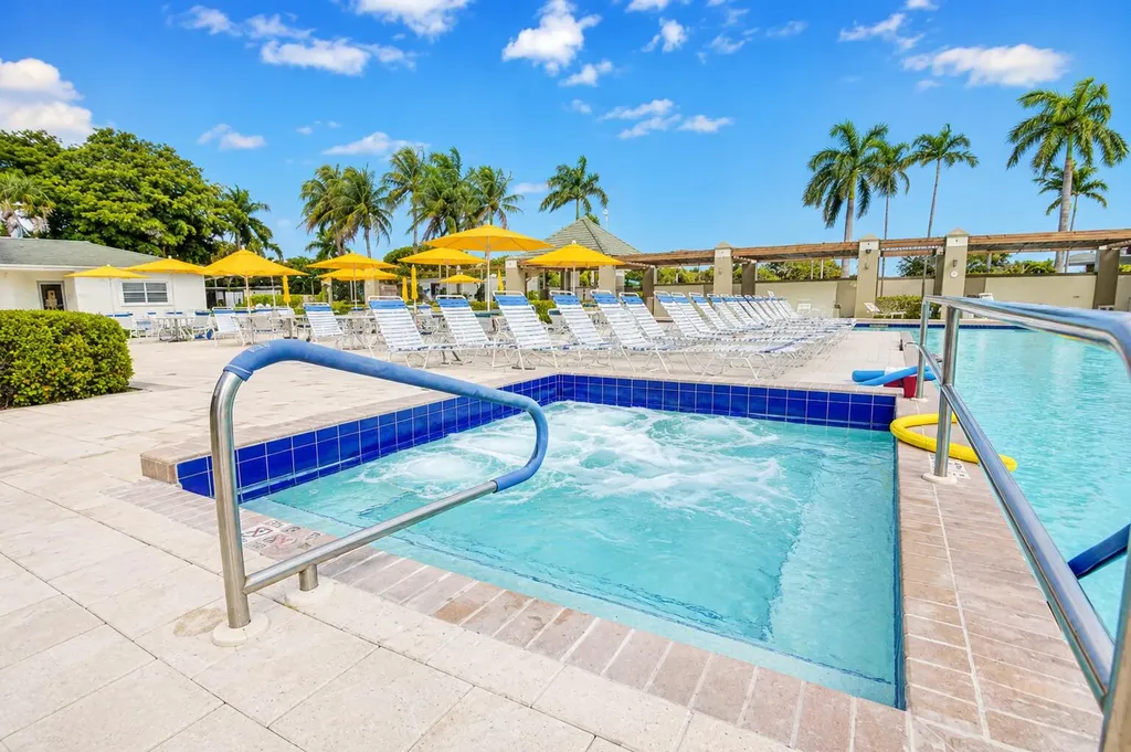 2502 Antigua Terrace Coconut Creek FL 33066