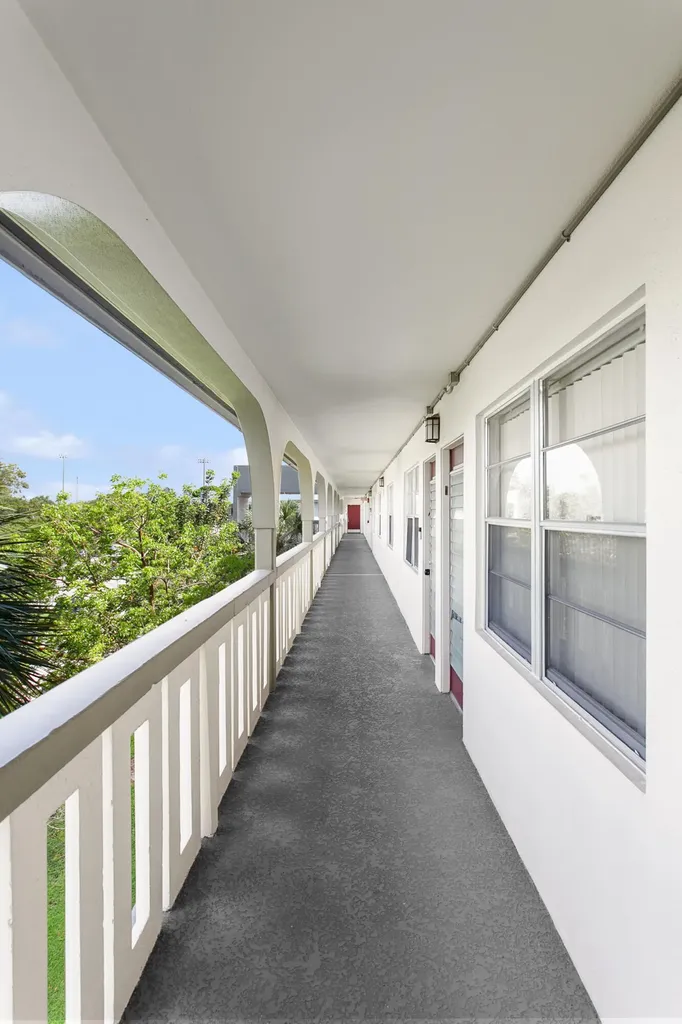 2502 Antigua Terrace Coconut Creek FL 33066