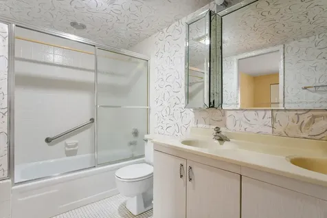 2502 Antigua Terrace Coconut Creek FL 33066