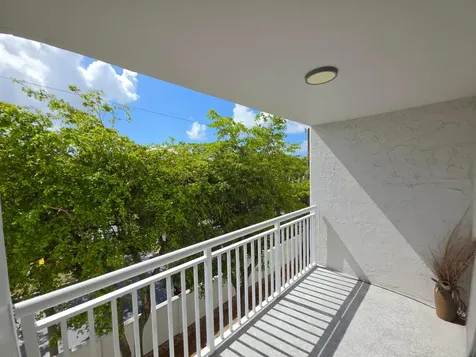 6000 NE 22nd Way Fort Lauderdale FL 33308
