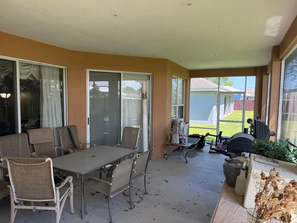 5231 NW Reba Circle Port St Lucie FL 34986