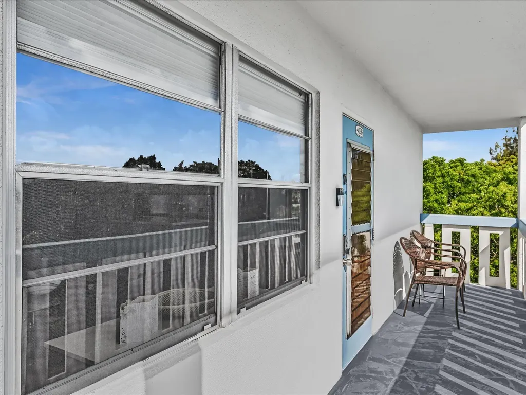 4038 Swansea B Deerfield Beach FL 33442