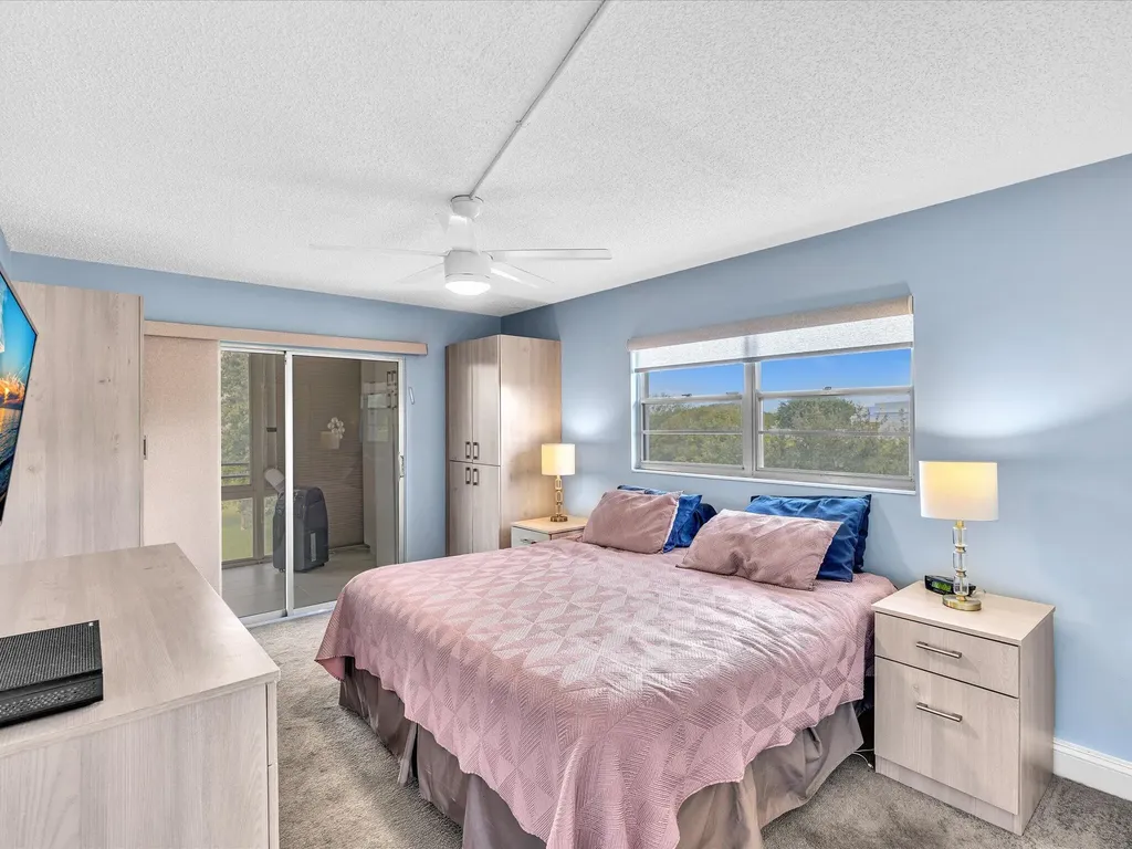 4038 Swansea B Deerfield Beach FL 33442