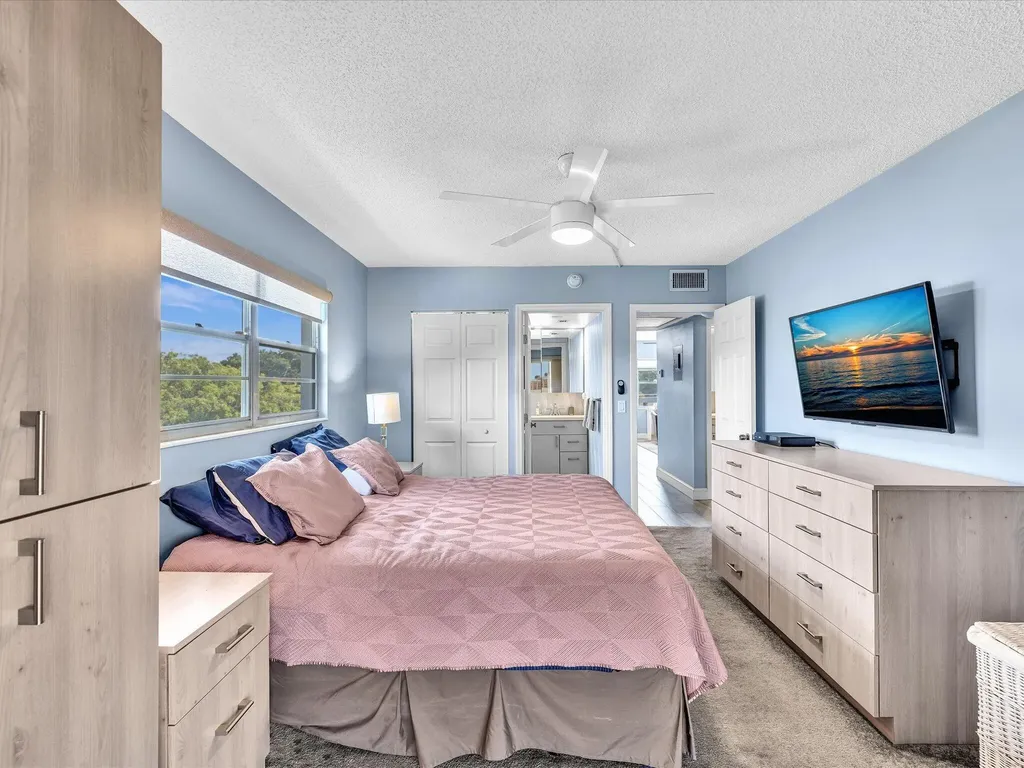 4038 Swansea B Deerfield Beach FL 33442