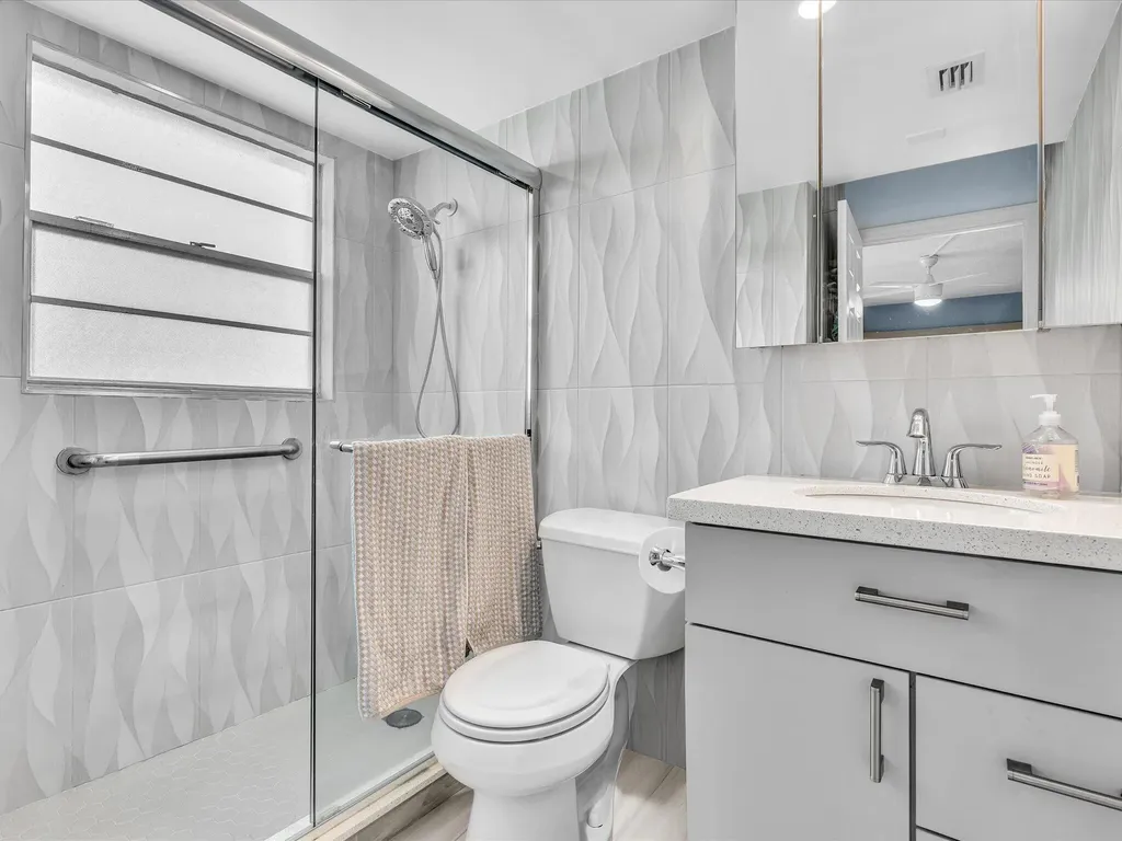 4038 Swansea B Deerfield Beach FL 33442