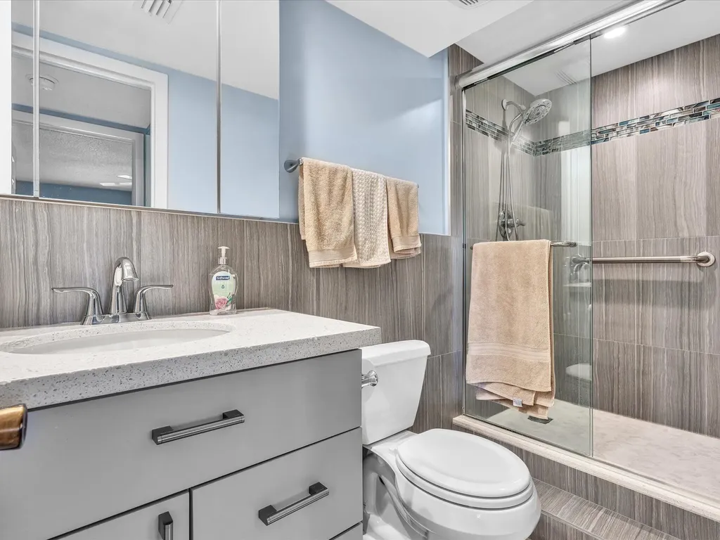 4038 Swansea B Deerfield Beach FL 33442