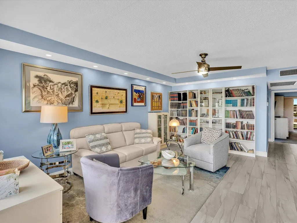 4038 Swansea B Deerfield Beach FL 33442