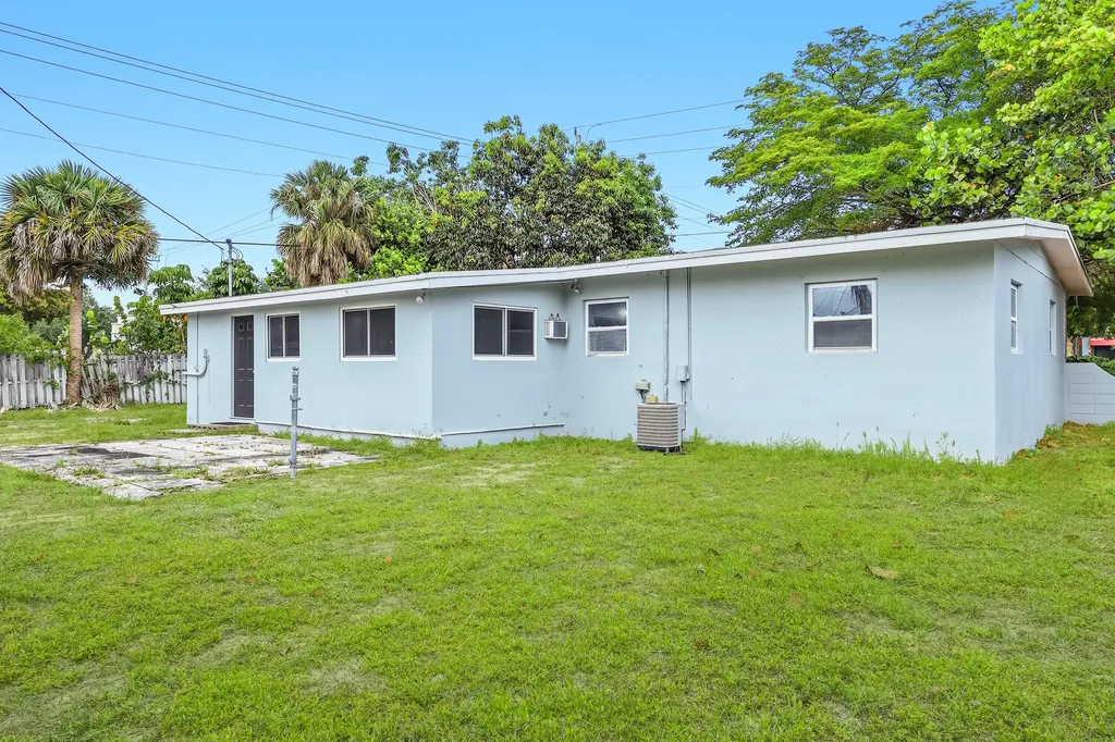 1729 S Congress Avenue Palm Springs FL 33461
