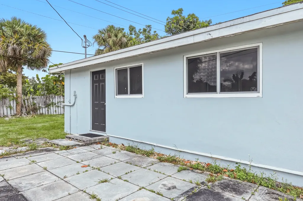 1729 S Congress Avenue Palm Springs FL 33461