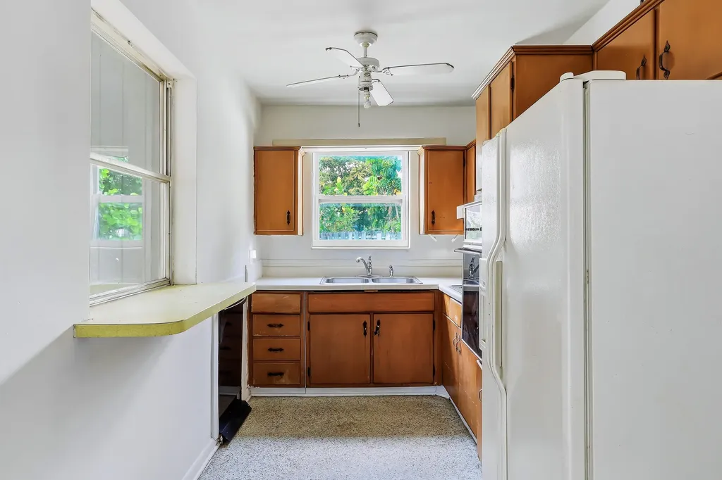 1729 S Congress Avenue Palm Springs FL 33461