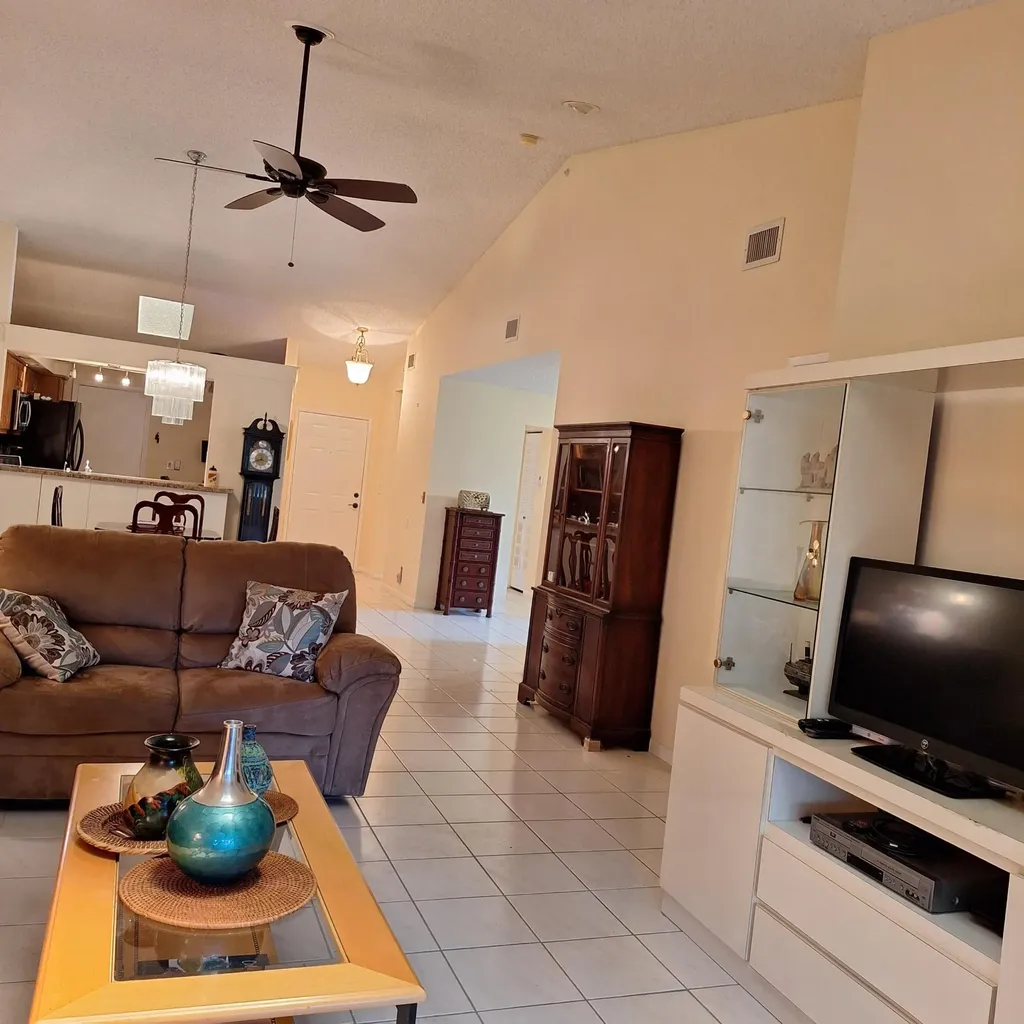 10110 Andrea Lane Boynton Beach FL 33437