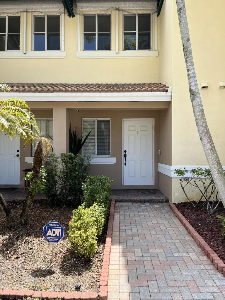 11386 NW 33rd Street Sunrise FL 33323