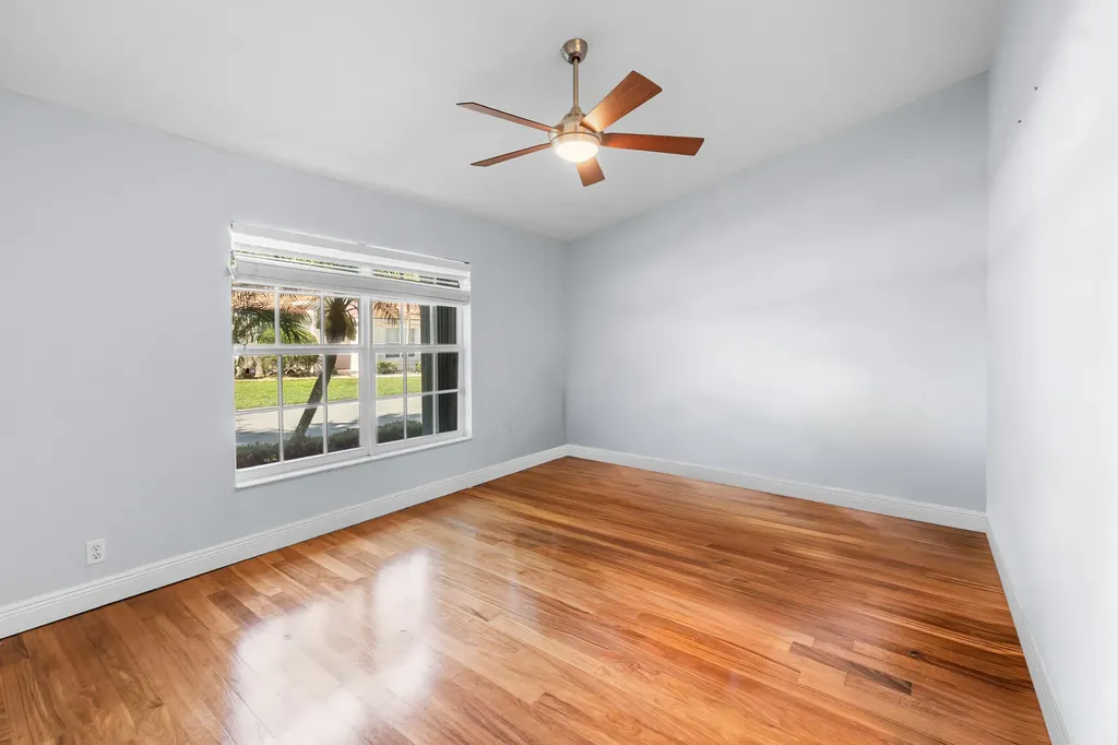10152 Aspen Way Palm Beach Gardens FL 33410