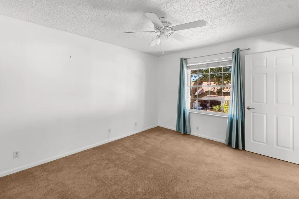 10152 Aspen Way Palm Beach Gardens FL 33410
