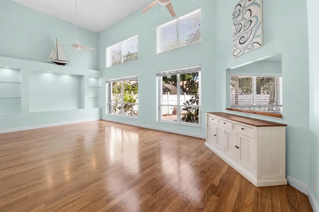 10152 Aspen Way Palm Beach Gardens FL 33410