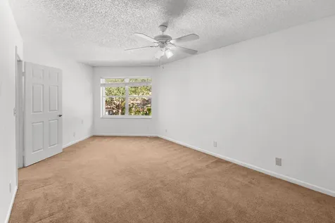 10152 Aspen Way Palm Beach Gardens FL 33410