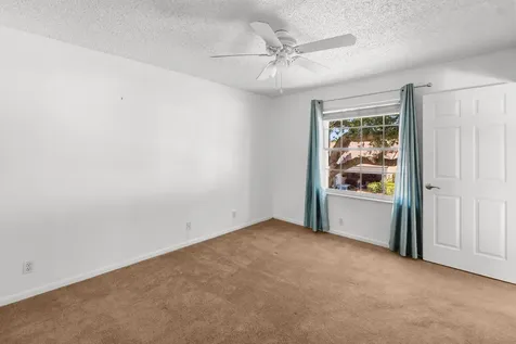 10152 Aspen Way Palm Beach Gardens FL 33410