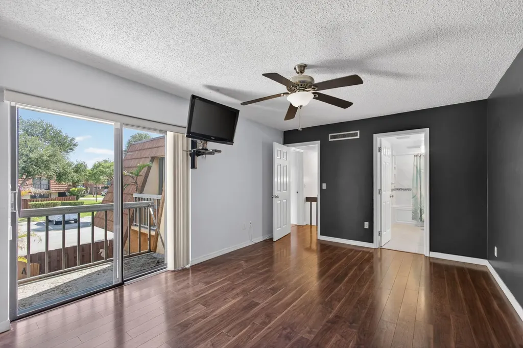 825 Center Street Jupiter FL 33458