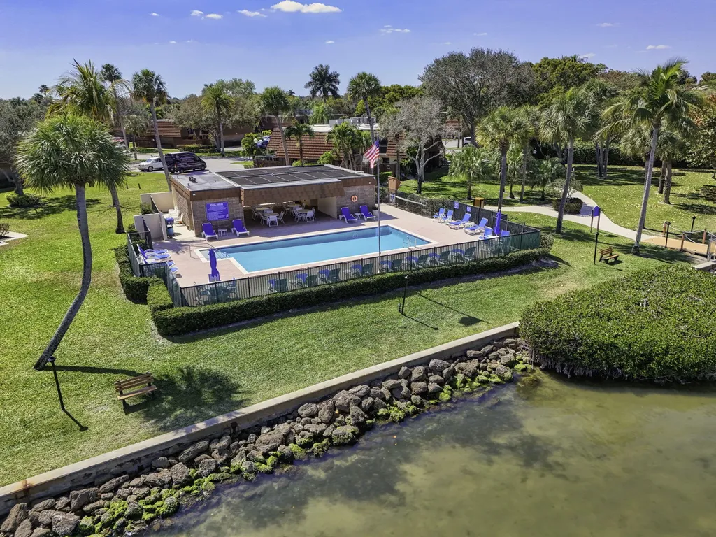 825 Center Street Jupiter FL 33458