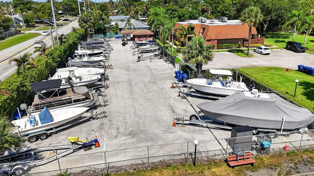 825 Center Street Jupiter FL 33458
