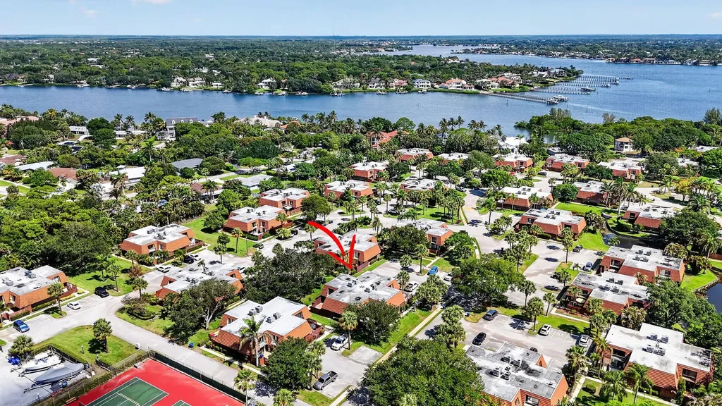 825 Center Street Jupiter FL 33458