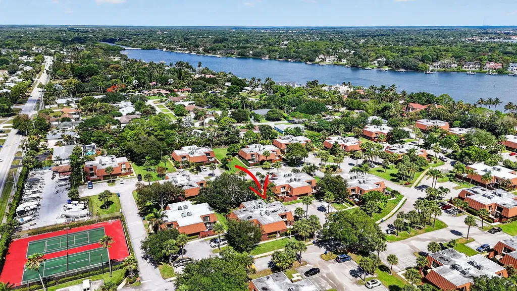 825 Center Street Jupiter FL 33458